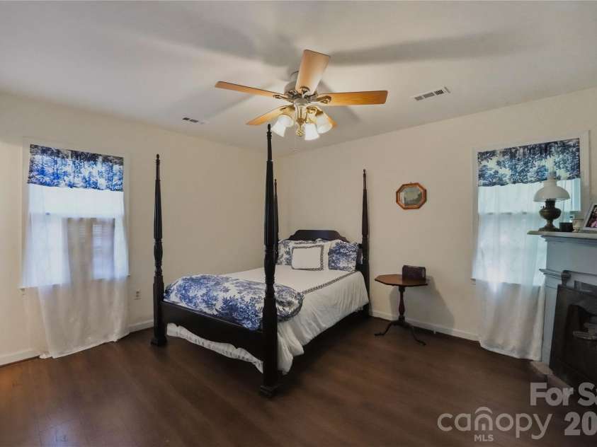 7626 Winterset Drive, Charlotte, NC 28270.  MLS# CAR4390439, YatesRealty ID 30798. 