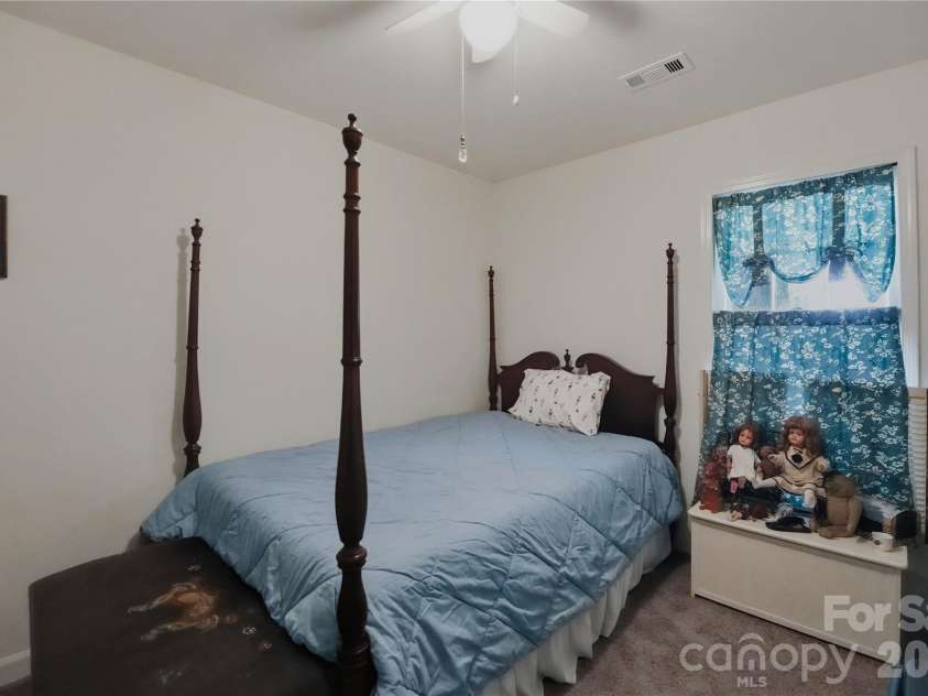 7626 Winterset Drive, Charlotte, NC 28270.  MLS# CAR4390439, YatesRealty ID 30798. 