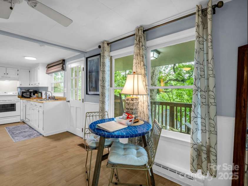 6 Delano Road, Asheville, NC 28805.  MLS# CAR4287073, YatesRealty ID 30799. Open Floor Plan