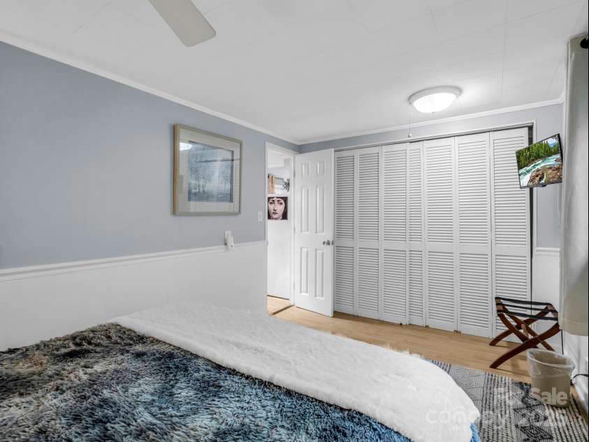 6 Delano Road, Asheville, NC 28805.  MLS# CAR4287073, YatesRealty ID 30799. Plenty of closet space in the bedroom.