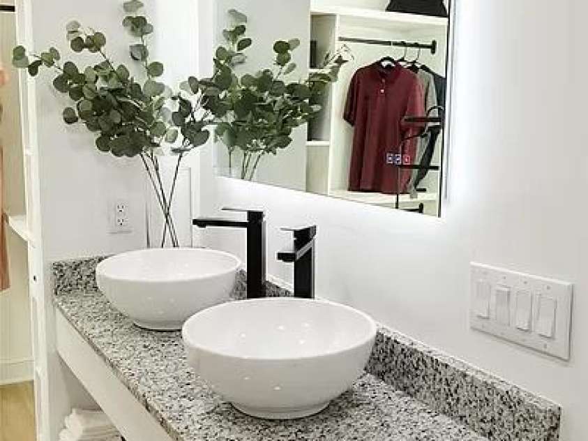 2524 Pickway Drive, Charlotte, NC 28269.  MLS# CAR4330657, YatesRealty ID 3080. Owner's Bathroom