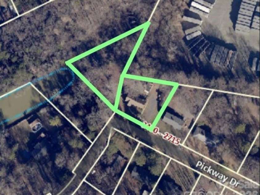 2524 Pickway Drive, Charlotte, NC 28269.  MLS# CAR4330657, YatesRealty ID 3080. Two Parcels