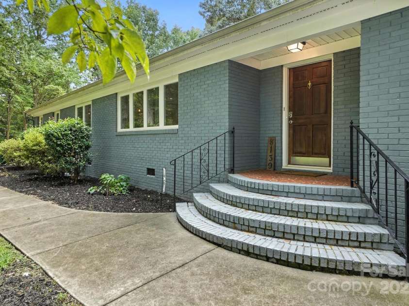 8139 Cedarbrook Drive, Charlotte, NC 28215.  MLS# CAR4273904, YatesRealty ID 30802. 