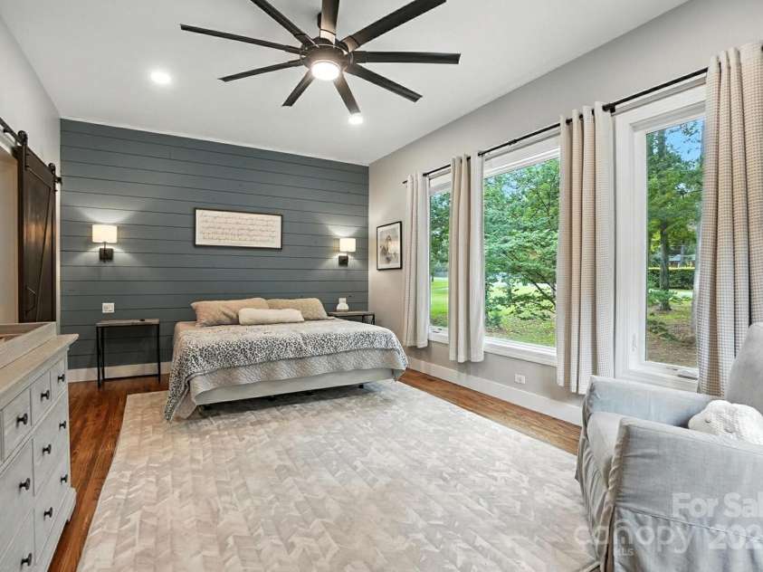 8139 Cedarbrook Drive, Charlotte, NC 28215.  MLS# CAR4273904, YatesRealty ID 30802. 