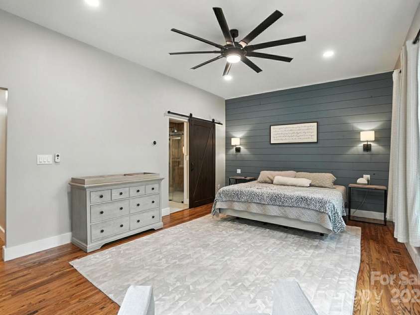 8139 Cedarbrook Drive, Charlotte, NC 28215.  MLS# CAR4273904, YatesRealty ID 30802. 