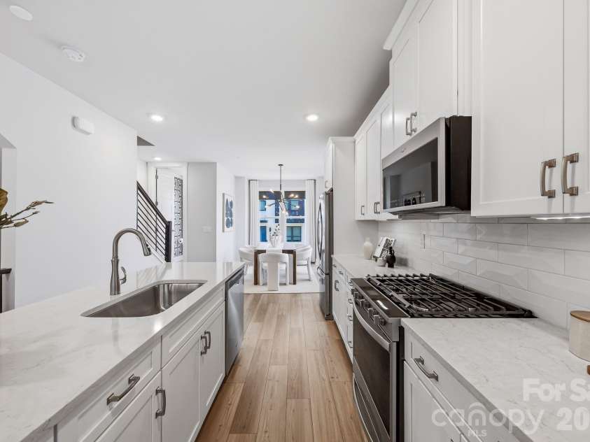 2120 Terwilliger Terrace, Charlotte, NC 28203.  MLS# CAR4384224, YatesRealty ID 30803. 