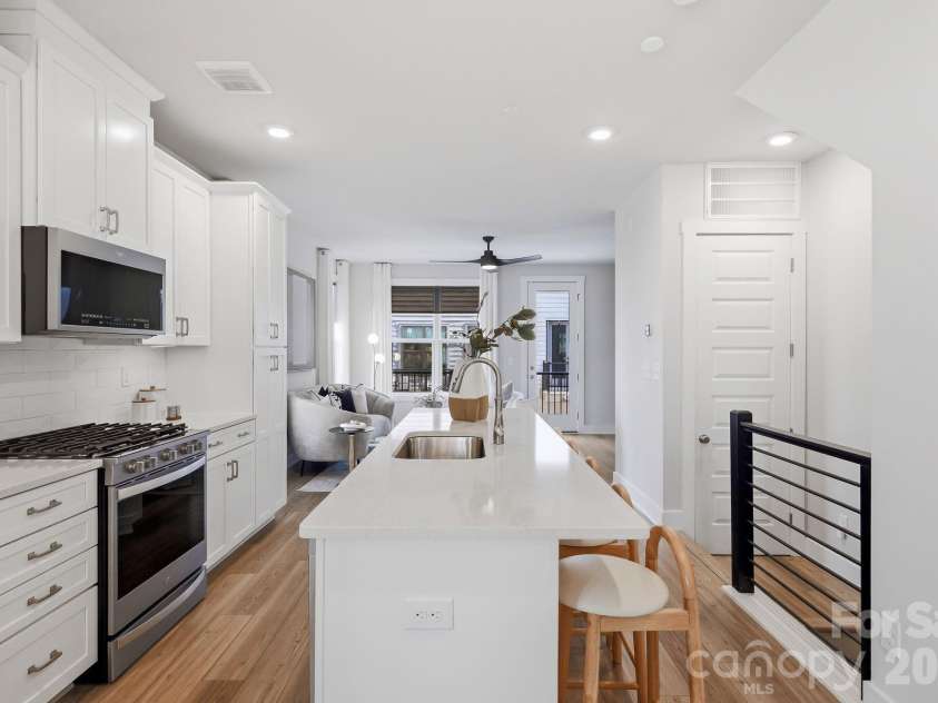 2120 Terwilliger Terrace, Charlotte, NC 28203.  MLS# CAR4384224, YatesRealty ID 30803. 