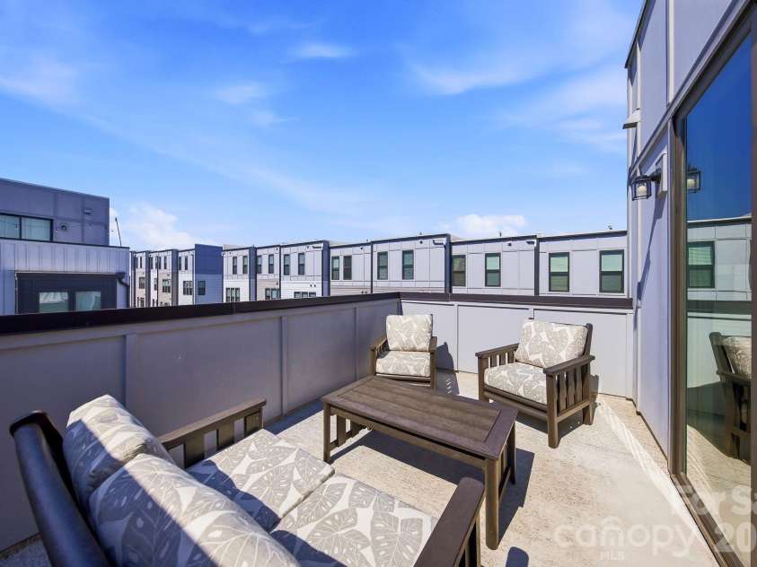 2120 Terwilliger Terrace, Charlotte, NC 28203.  MLS# CAR4384224, YatesRealty ID 30803. 
