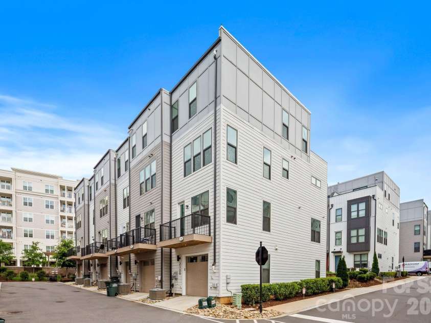 2120 Terwilliger Terrace, Charlotte, NC 28203.  MLS# CAR4384224, YatesRealty ID 30803. 