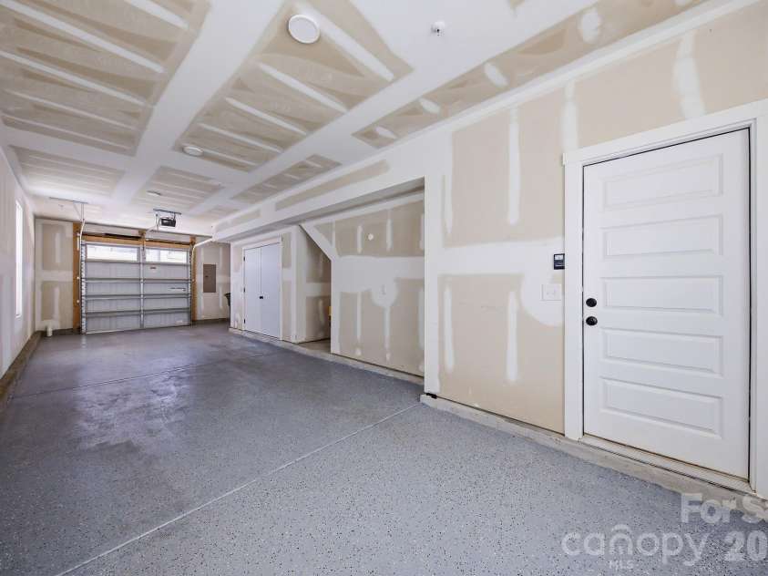 2120 Terwilliger Terrace, Charlotte, NC 28203.  MLS# CAR4384224, YatesRealty ID 30803. 