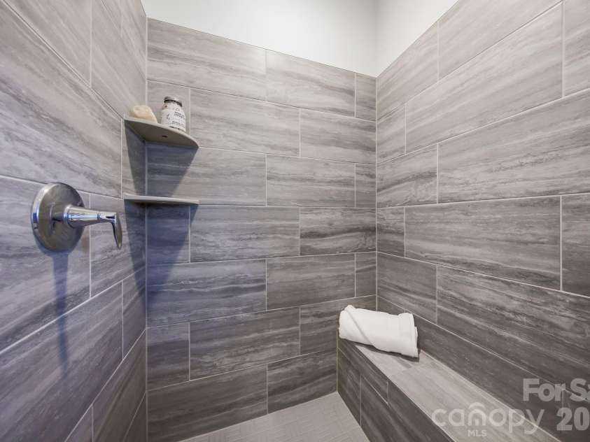 2120 Terwilliger Terrace, Charlotte, NC 28203.  MLS# CAR4384224, YatesRealty ID 30803. 