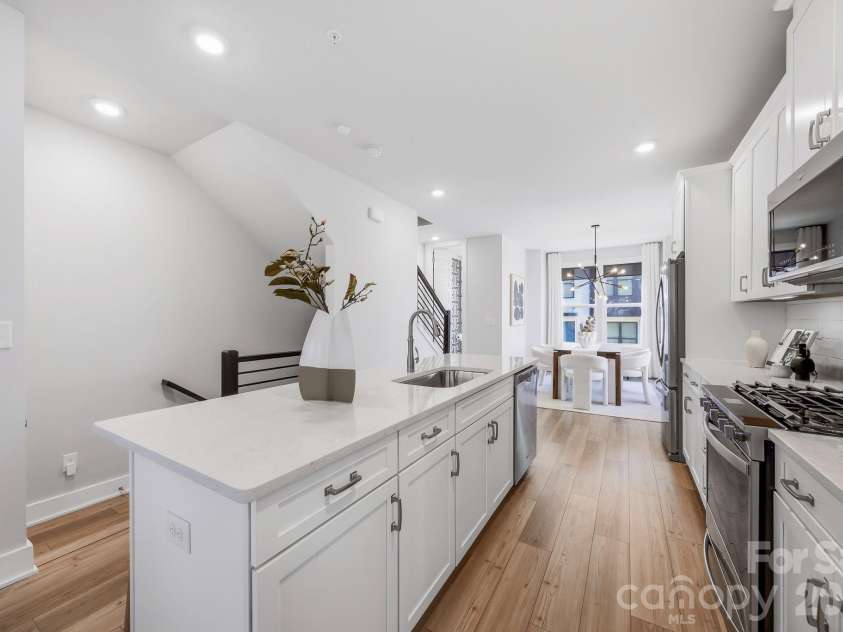 2120 Terwilliger Terrace, Charlotte, NC 28203.  MLS# CAR4384224, YatesRealty ID 30803. 