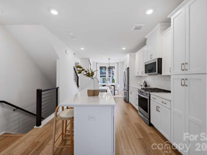 2120 Terwilliger Terrace, Charlotte, NC 28203.  MLS# CAR4384224, YatesRealty ID 30803. 