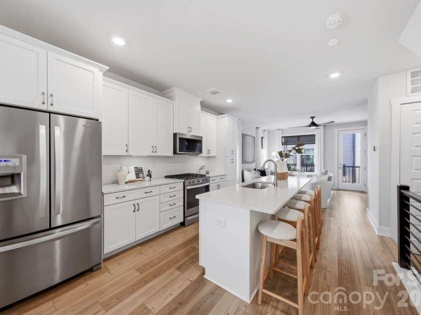 2120 Terwilliger Terrace, Charlotte, NC 28203.  MLS# CAR4384224, YatesRealty ID 30803. 
