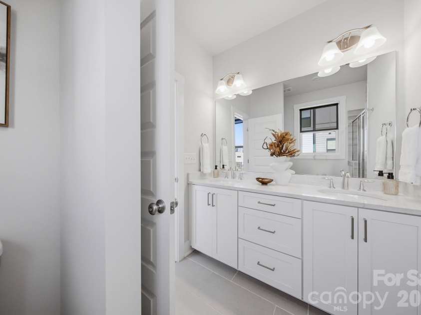 2120 Terwilliger Terrace, Charlotte, NC 28203.  MLS# CAR4384224, YatesRealty ID 30803. 