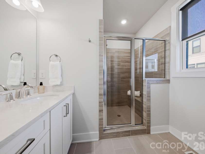 2120 Terwilliger Terrace, Charlotte, NC 28203.  MLS# CAR4384224, YatesRealty ID 30803. 