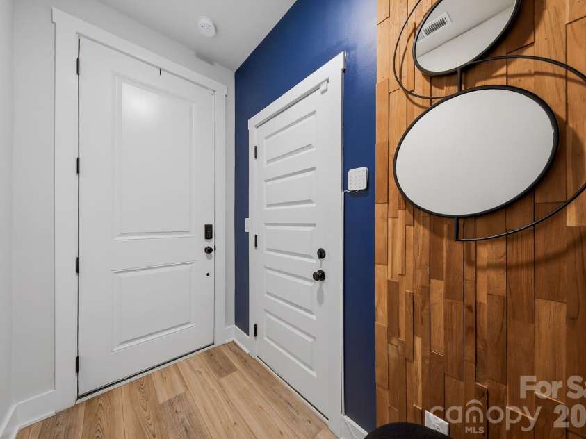 2120 Terwilliger Terrace, Charlotte, NC 28203.  MLS# CAR4384224, YatesRealty ID 30803. 