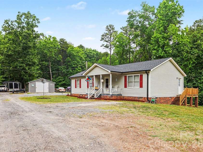307 Will Hall Road, Kings Mountain, NC 28086.  MLS# CAR4386302, YatesRealty ID 30805. 