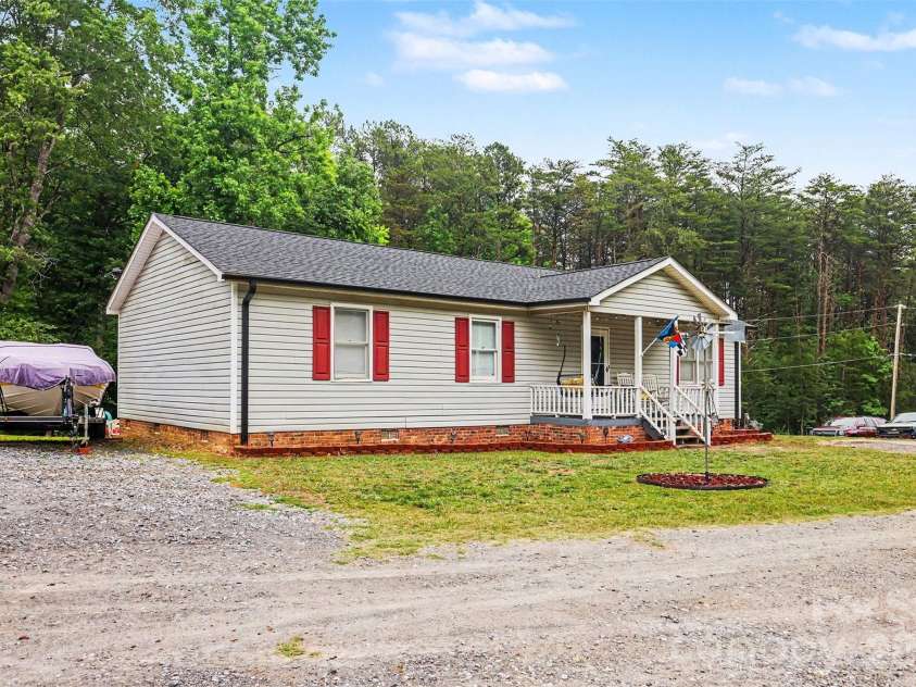307 Will Hall Road, Kings Mountain, NC 28086.  MLS# CAR4386302, YatesRealty ID 30805. 