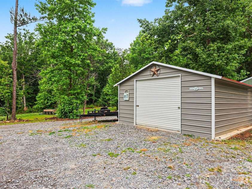 307 Will Hall Road, Kings Mountain, NC 28086.  MLS# CAR4386302, YatesRealty ID 30805. 