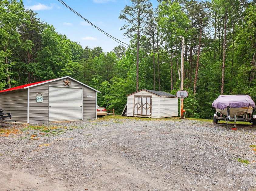 307 Will Hall Road, Kings Mountain, NC 28086.  MLS# CAR4386302, YatesRealty ID 30805. 