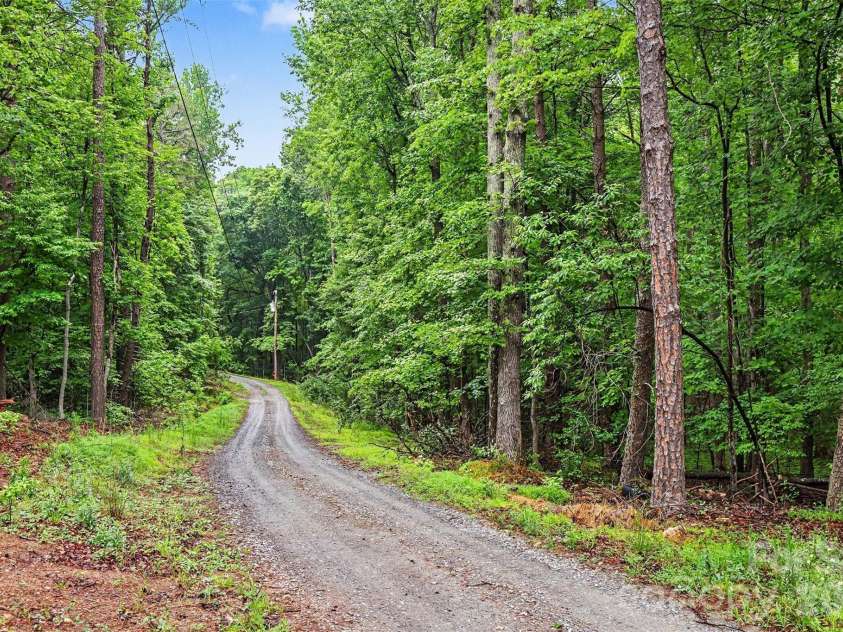 307 Will Hall Road, Kings Mountain, NC 28086.  MLS# CAR4386302, YatesRealty ID 30805. 
