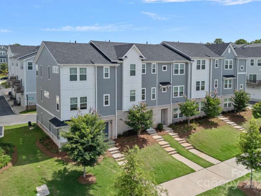 2426 Arbor Loop Drive, Charlotte, NC 28217.  MLS# CAR4285270, YatesRealty ID 30807. 