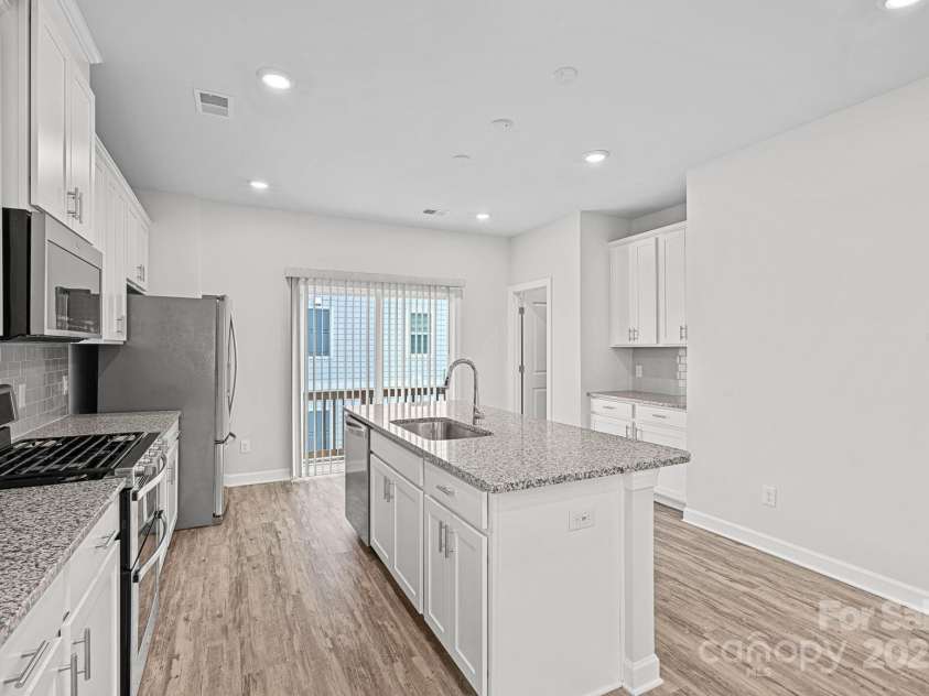2426 Arbor Loop Drive, Charlotte, NC 28217.  MLS# CAR4285270, YatesRealty ID 30807. 