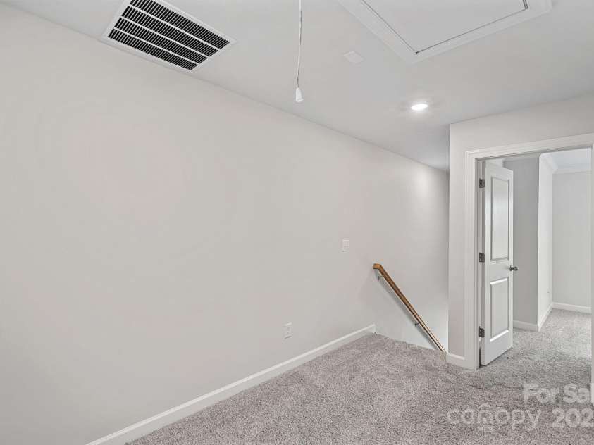 2426 Arbor Loop Drive, Charlotte, NC 28217.  MLS# CAR4285270, YatesRealty ID 30807. 