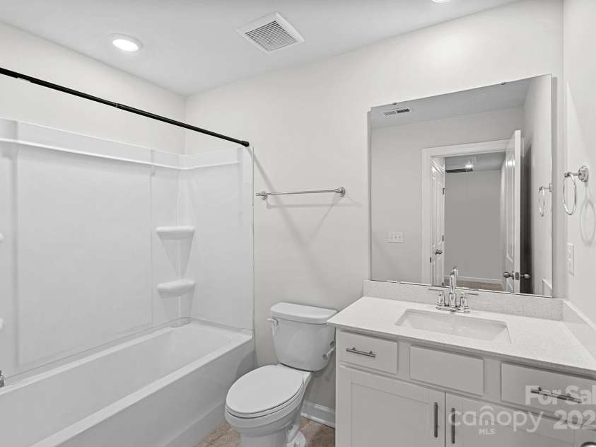 2426 Arbor Loop Drive, Charlotte, NC 28217.  MLS# CAR4285270, YatesRealty ID 30807. 