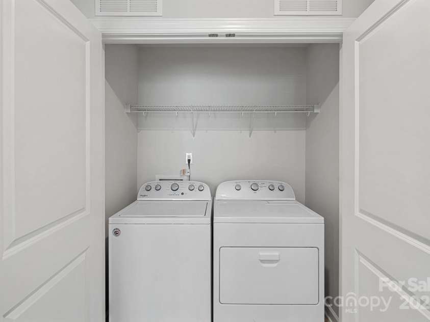 2426 Arbor Loop Drive, Charlotte, NC 28217.  MLS# CAR4285270, YatesRealty ID 30807. 