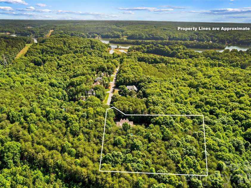 1629 Parkside Drive, Catawba, NC 28609.  MLS# CAR4380774, YatesRealty ID 30808. 