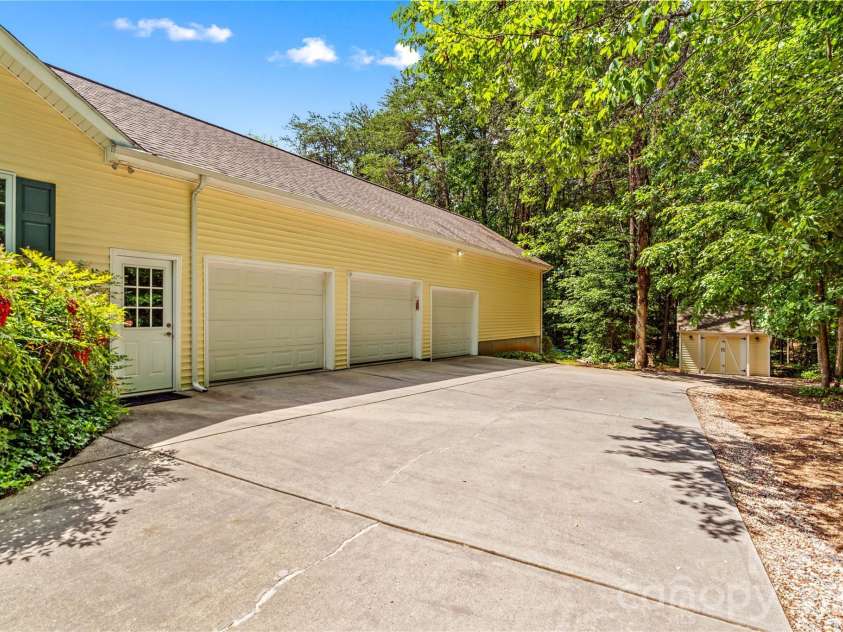 1629 Parkside Drive, Catawba, NC 28609.  MLS# CAR4380774, YatesRealty ID 30808. 