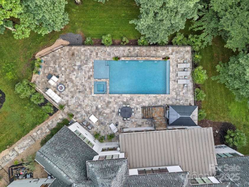 10300 Sweetleaf Place, Charlotte, NC 28278.  MLS# CAR4261282, YatesRealty ID 30809. 