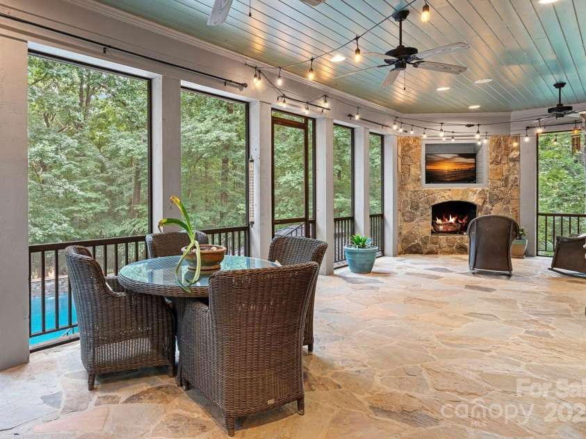 10300 Sweetleaf Place, Charlotte, NC 28278.  MLS# CAR4261282, YatesRealty ID 30809. 