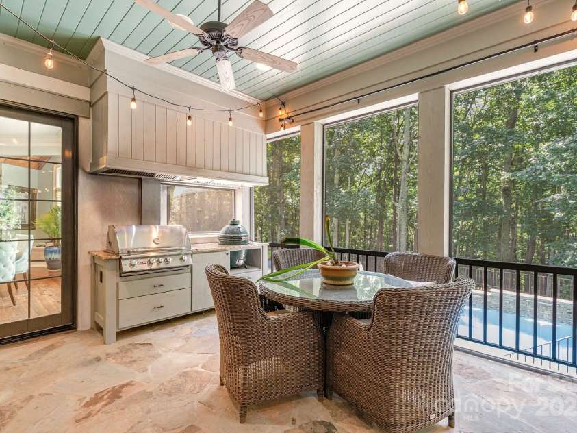 10300 Sweetleaf Place, Charlotte, NC 28278.  MLS# CAR4261282, YatesRealty ID 30809. 