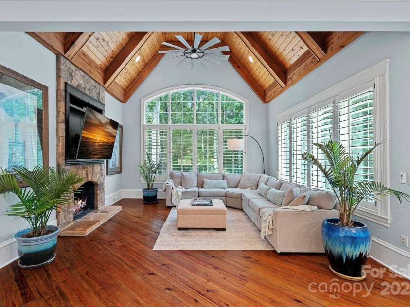 10300 Sweetleaf Place, Charlotte, NC 28278.  MLS# CAR4261282, YatesRealty ID 30809. 