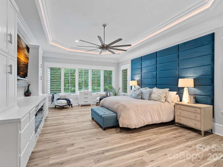 10300 Sweetleaf Place, Charlotte, NC 28278.  MLS# CAR4261282, YatesRealty ID 30809. 