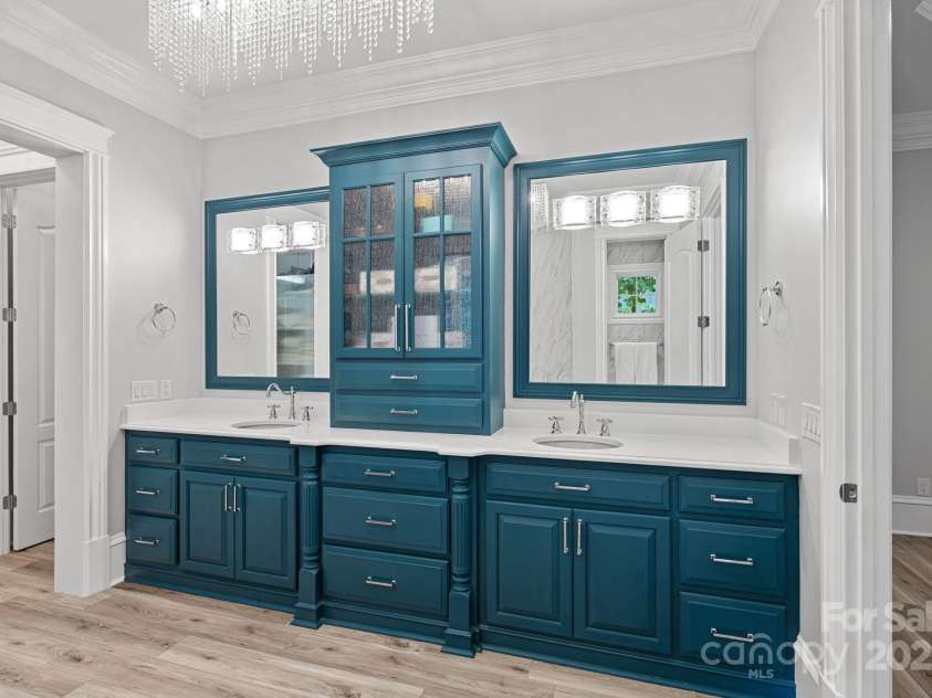 10300 Sweetleaf Place, Charlotte, NC 28278.  MLS# CAR4261282, YatesRealty ID 30809. 