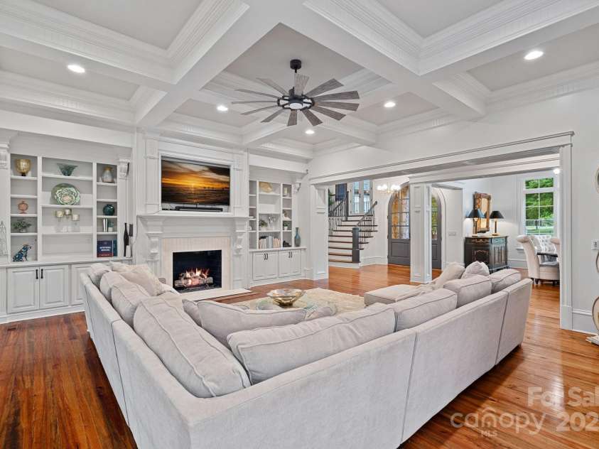10300 Sweetleaf Place, Charlotte, NC 28278.  MLS# CAR4261282, YatesRealty ID 30809. 