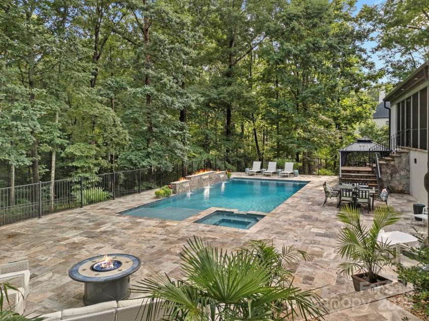 10300 Sweetleaf Place, Charlotte, NC 28278.  MLS# CAR4261282, YatesRealty ID 30809. 