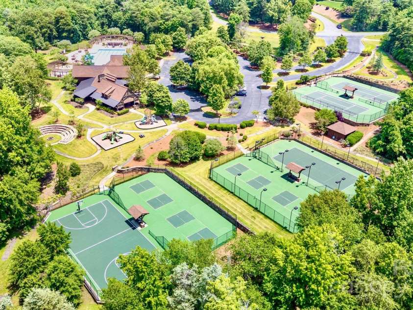 10300 Sweetleaf Place, Charlotte, NC 28278.  MLS# CAR4261282, YatesRealty ID 30809. 