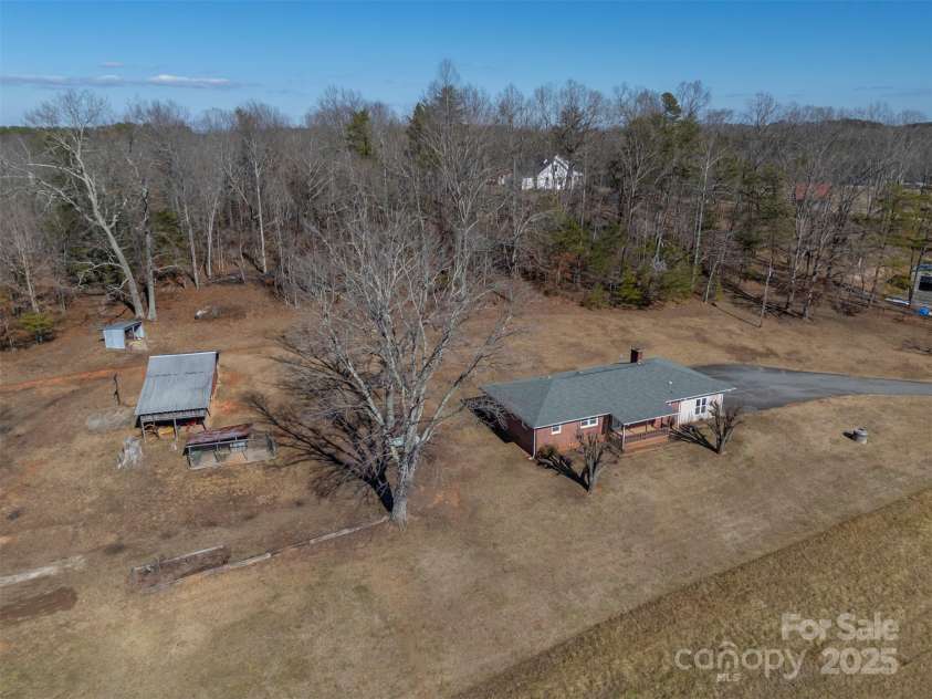 156 Eagle Nest Road, Columbus, NC 28722.  MLS# CAR4218725, YatesRealty ID 3081. 