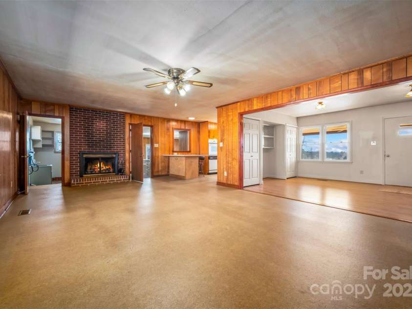 156 Eagle Nest Road, Columbus, NC 28722.  MLS# CAR4218725, YatesRealty ID 3081. 