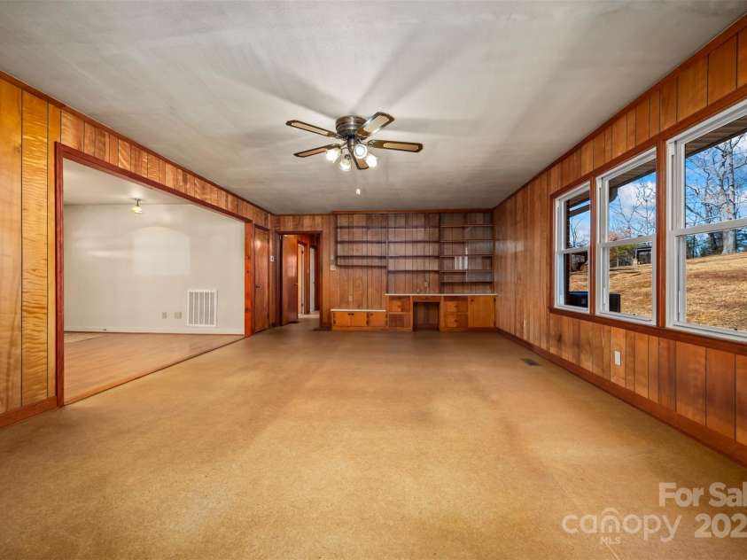 156 Eagle Nest Road, Columbus, NC 28722.  MLS# CAR4218725, YatesRealty ID 3081. 