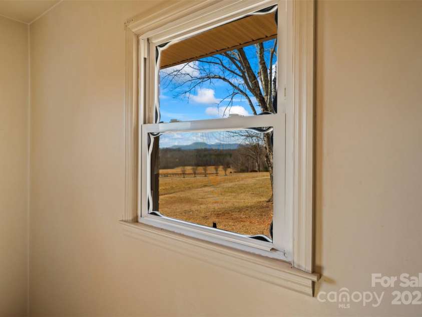 156 Eagle Nest Road, Columbus, NC 28722.  MLS# CAR4218725, YatesRealty ID 3081. 