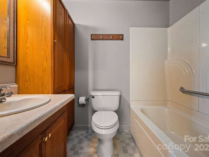 156 Eagle Nest Road, Columbus, NC 28722.  MLS# CAR4218725, YatesRealty ID 3081. 