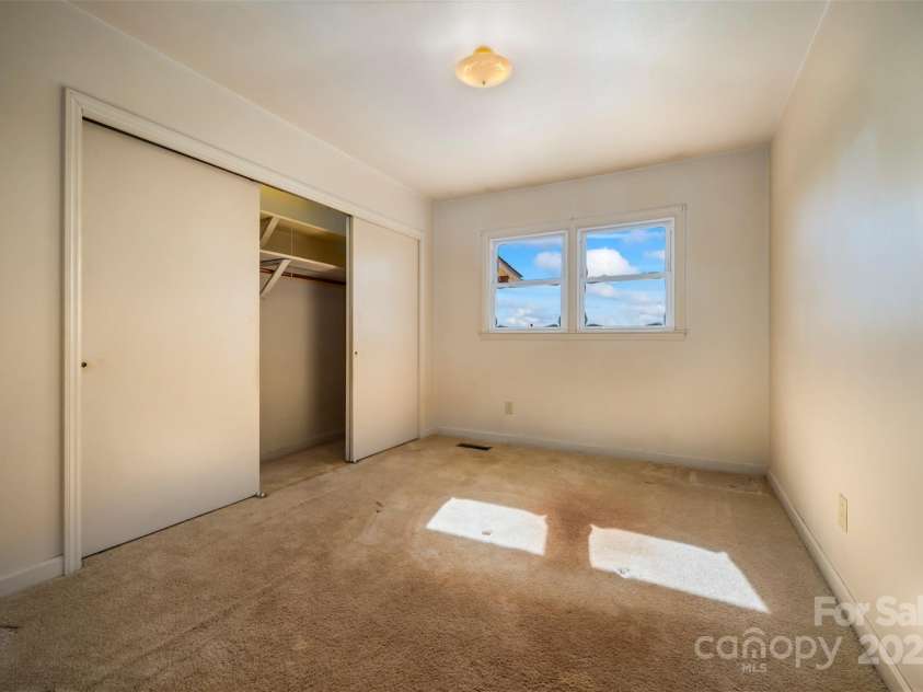 156 Eagle Nest Road, Columbus, NC 28722.  MLS# CAR4218725, YatesRealty ID 3081. 