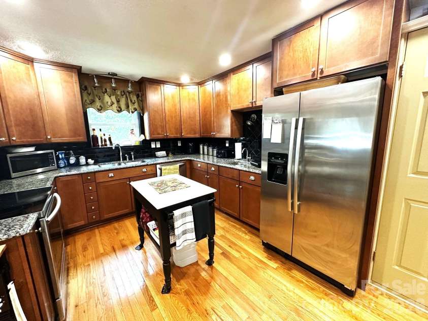 25 Norman Road, Fletcher, NC 28732.  MLS# CAR4278825, YatesRealty ID 3081. 