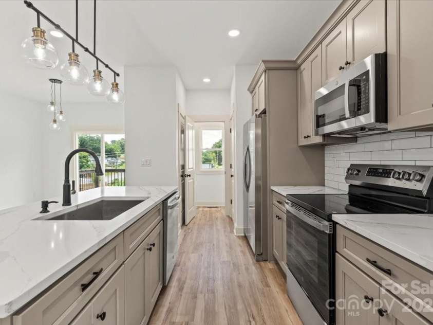 431 Norment Avenue, Gastonia, NC 28052.  MLS# CAR4282704, YatesRealty ID 3081. 